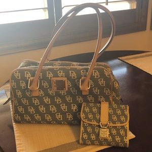 Dooney and Bourke purse w/ matching wallet